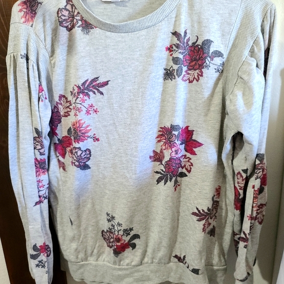 Sweater - Picture 1 of 1